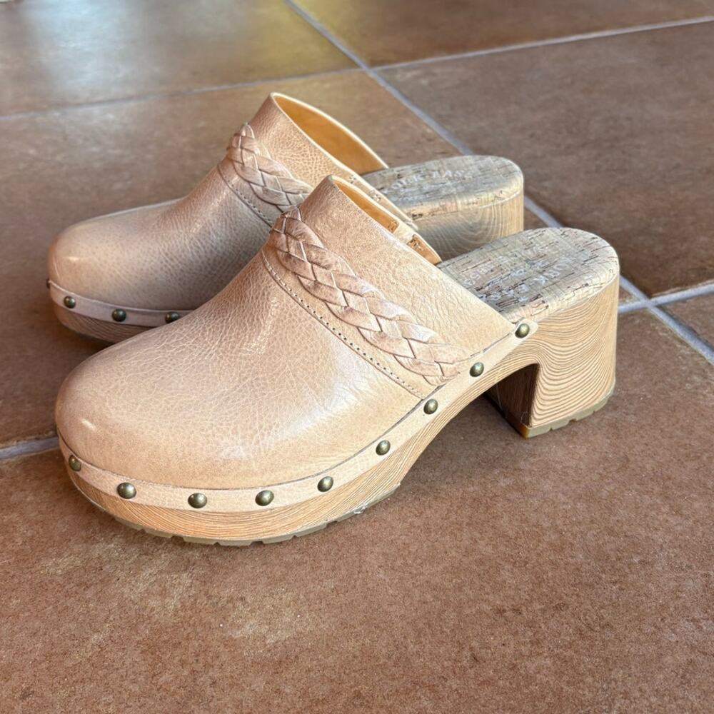 Kork-Ease Tilly Tan Leather Retro Style Platform Clog w Brass Stud Detail size 8 - Picture 12 of 15